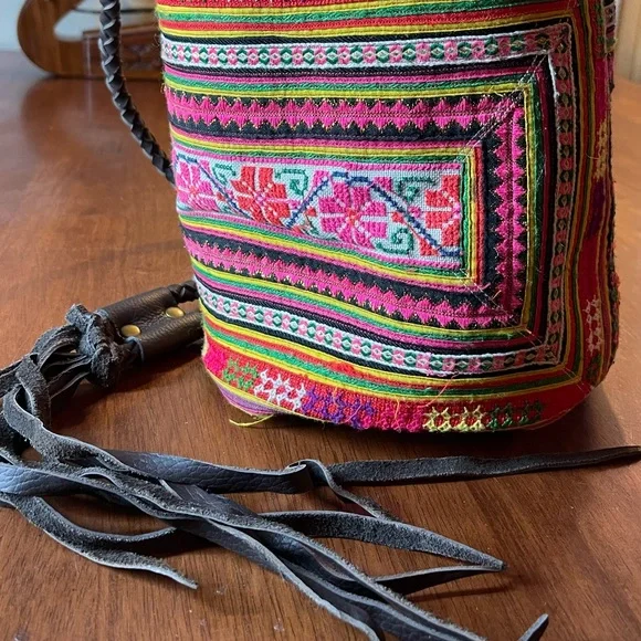 Anthropologie Jadetribe Bucket Festival bag NWT Eliz Vegan Boho Handmade Rare OM - Picture 1 of 15